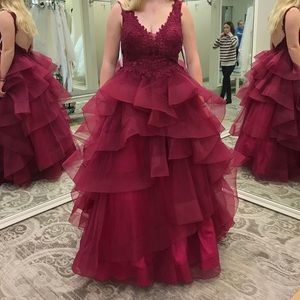 Ellie Wilde prom dress